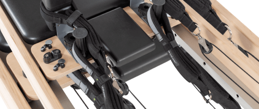 Studio Reformer with single-rope system and quiet pulleys